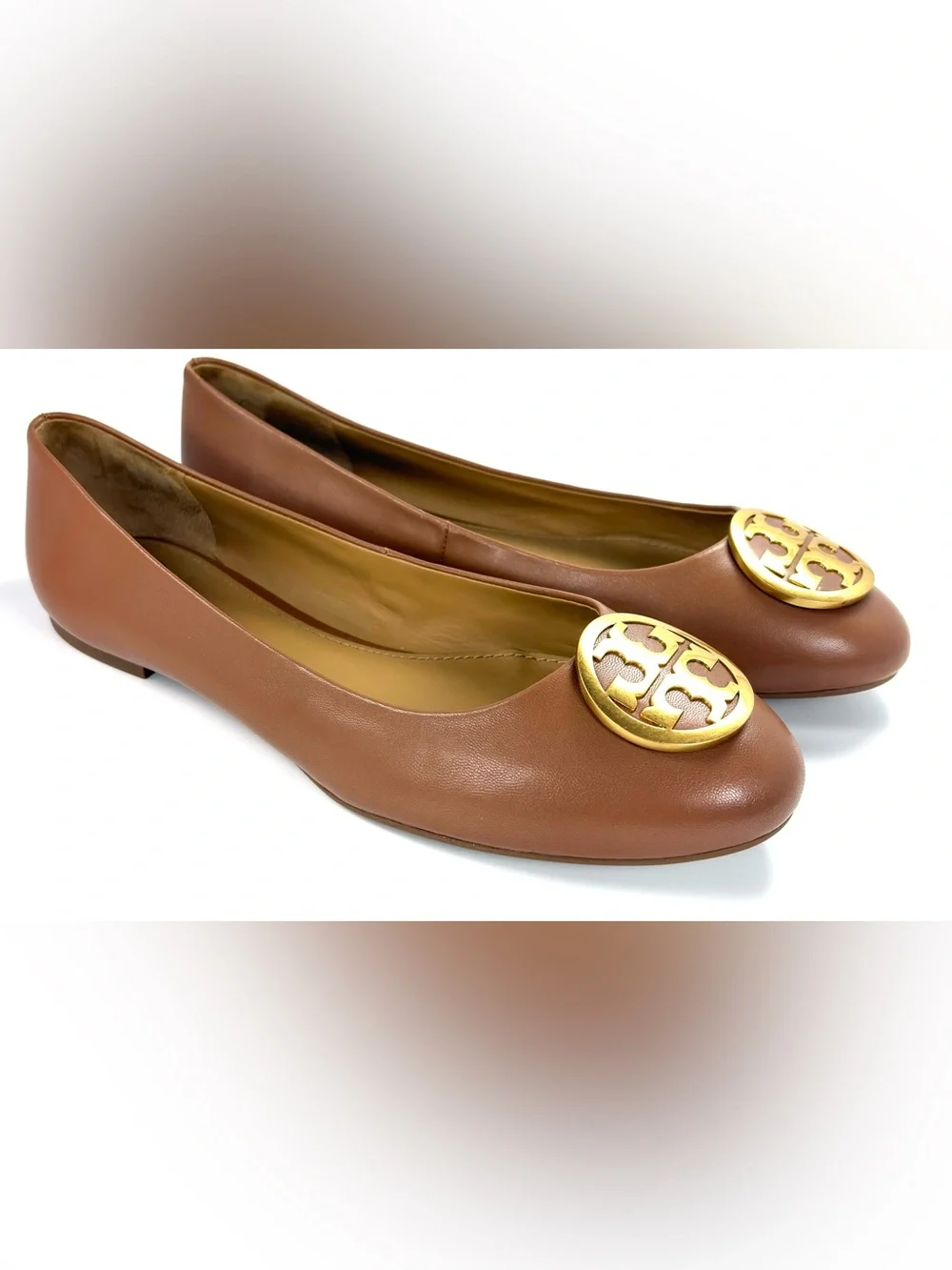 Tory Burch Reva Ballet Flats 10.5 Camel Leather Gold Logo Medallion Shoes